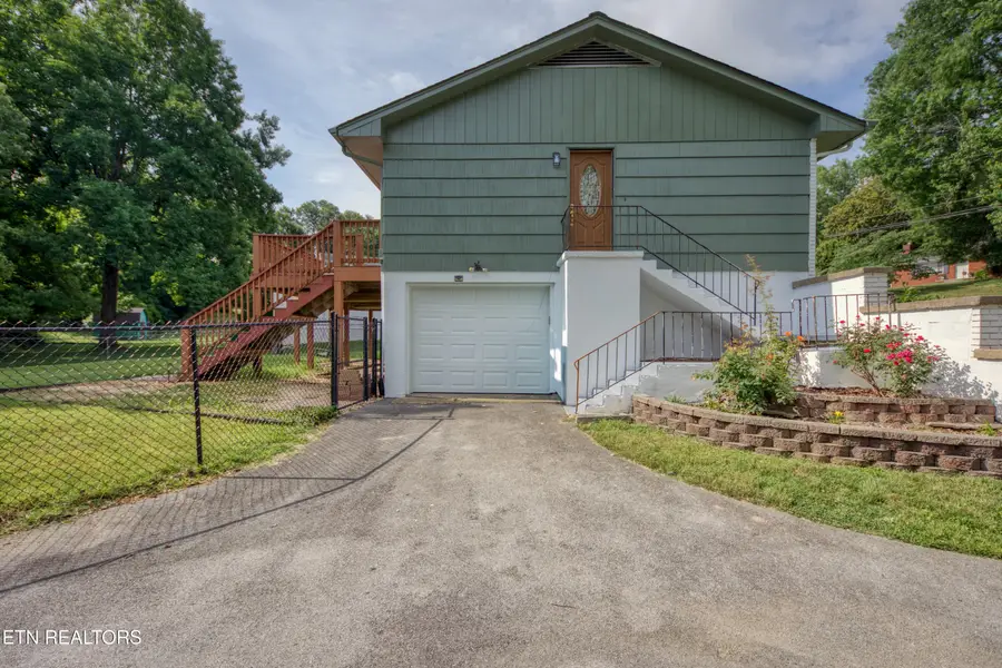 916 Mallory Rd, Knoxville, TN 37919 - #3