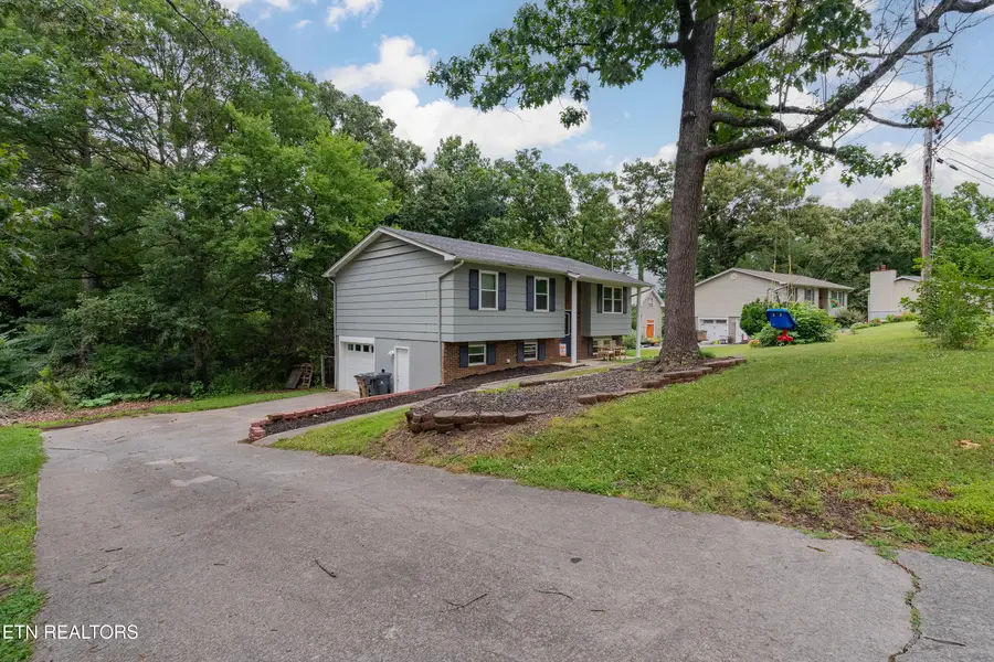 2326 Chukar Rd, Knoxville, TN 37923 - #2