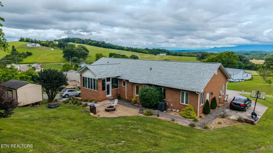 940 Hilltop Lane, Kodak, TN 37764 - #2