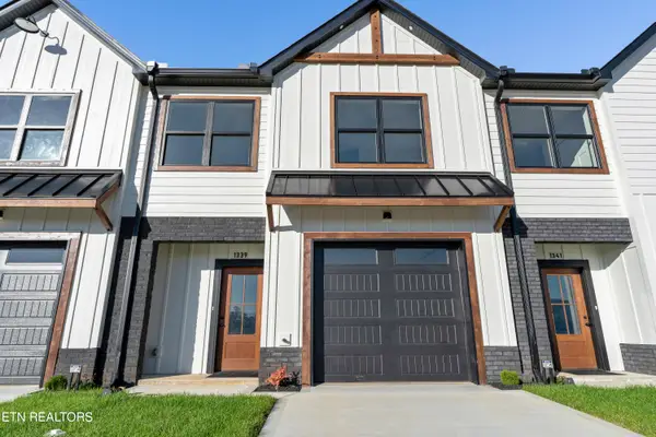 1339 Grace Ridge Drive, Sevierville, TN 37862
