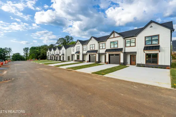 1351 Grace Ridge Drive, Sevierville, TN 37862