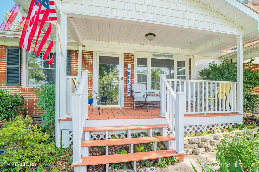 5608 Sierra Rd, Knoxville, TN 37912 - #2