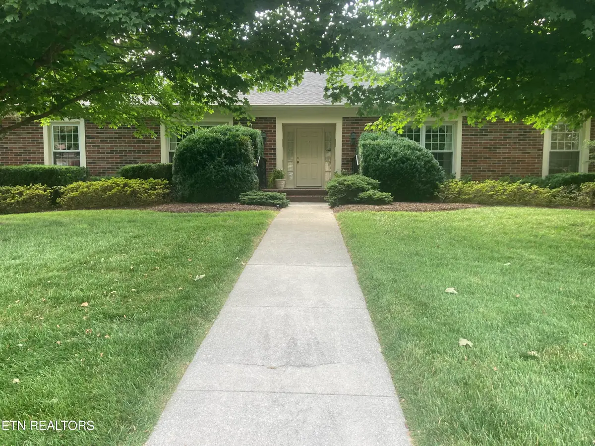 725 Kempton Rd, Knoxville, TN 37909 - #1