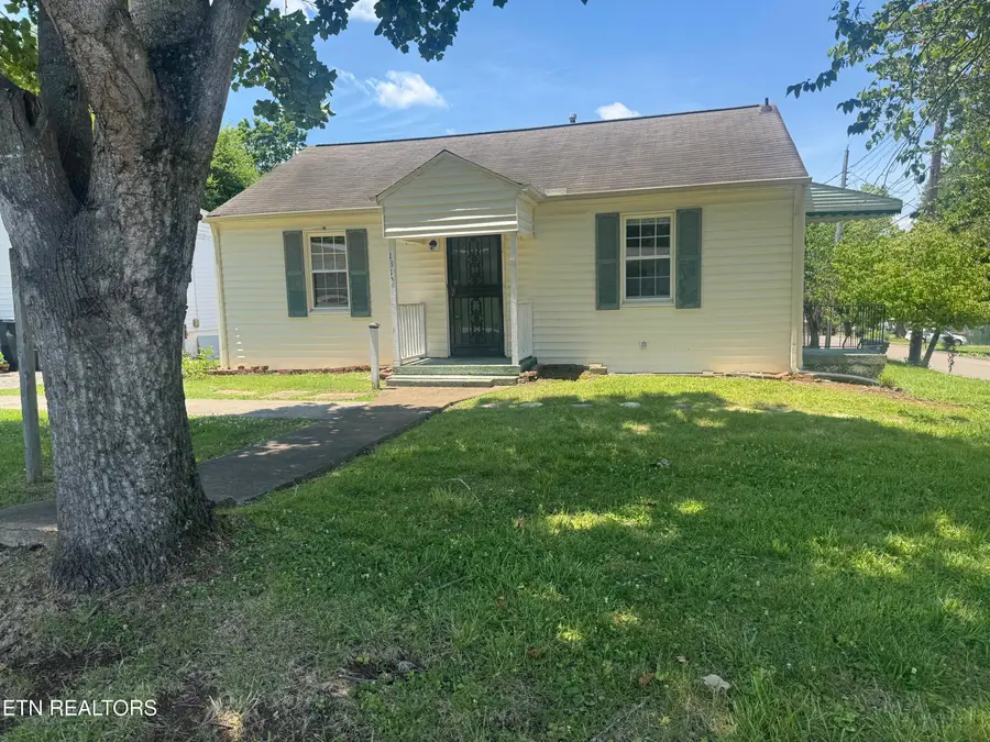 1315 E Red Bud Rd, Knoxville, TN 37920 - #2