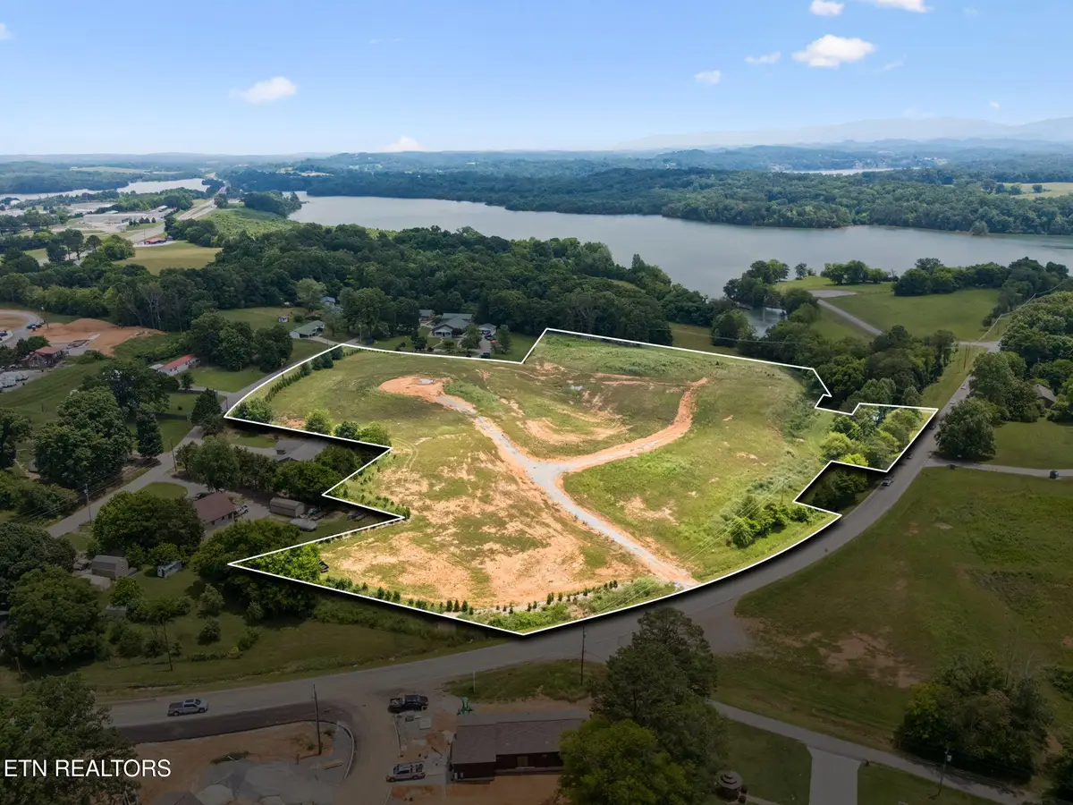 307 Tennessee 360, Vonore, TN 37885 - #1