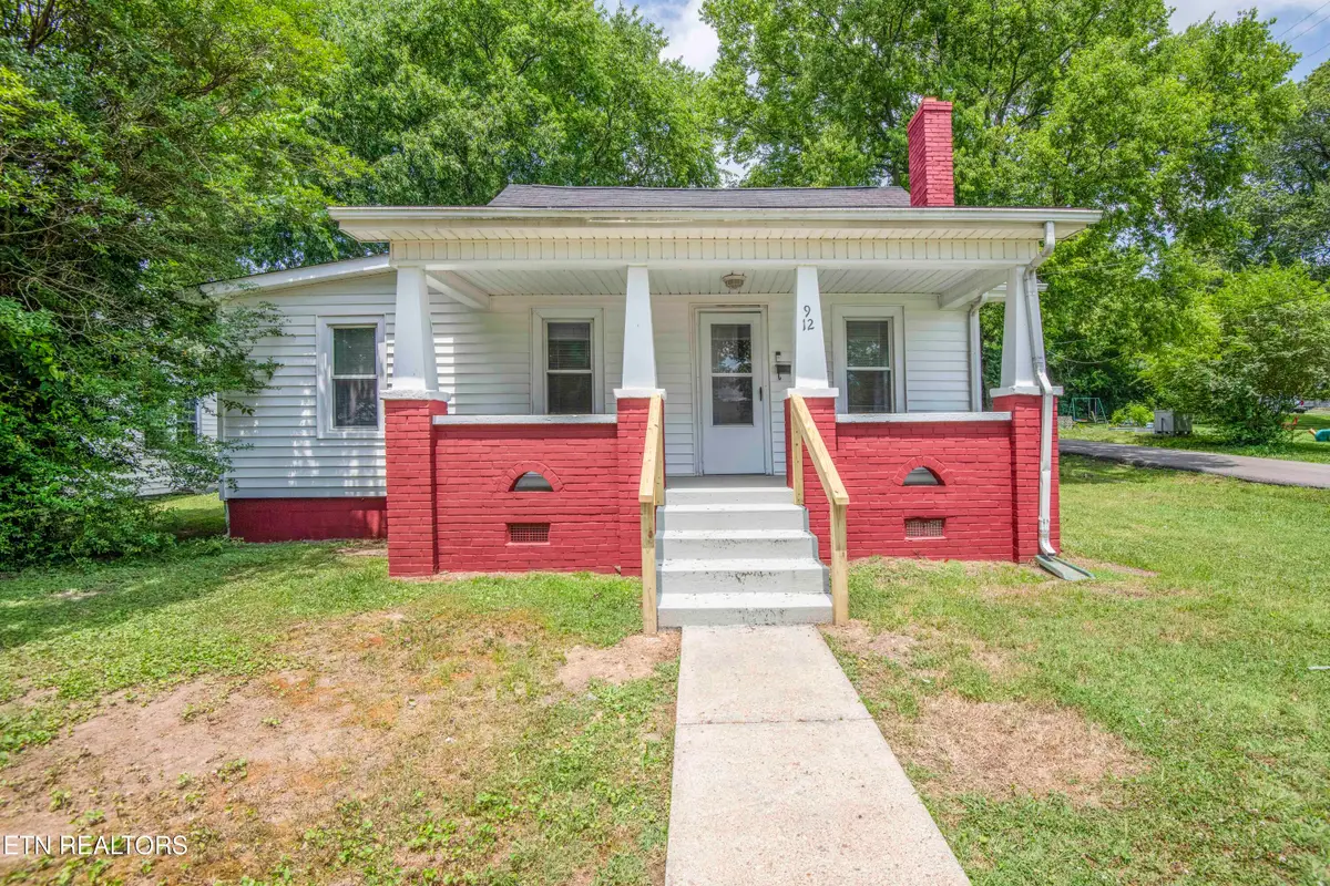 912 Medaris St, Clinton, TN 37716 - #1
