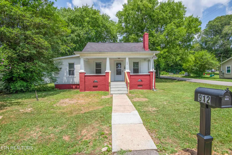912 Medaris St, Clinton, TN 37716 - #2