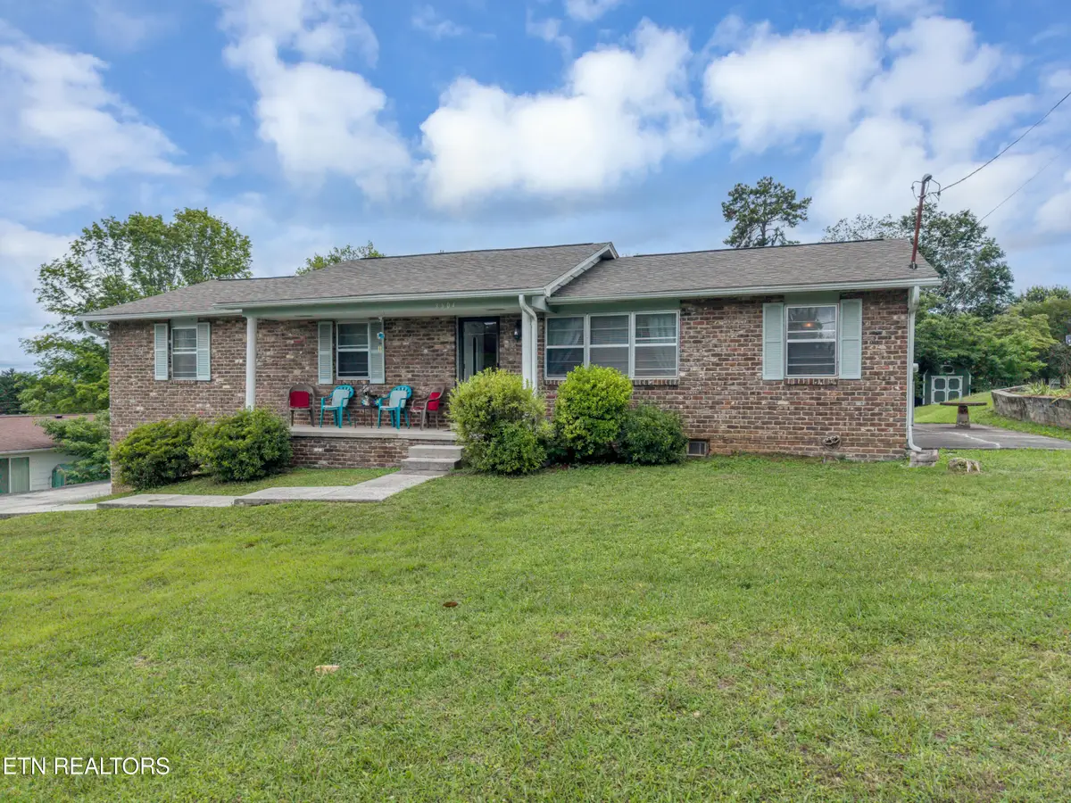 9504 Bob Gray Rd, Knoxville, TN 37923 - #1