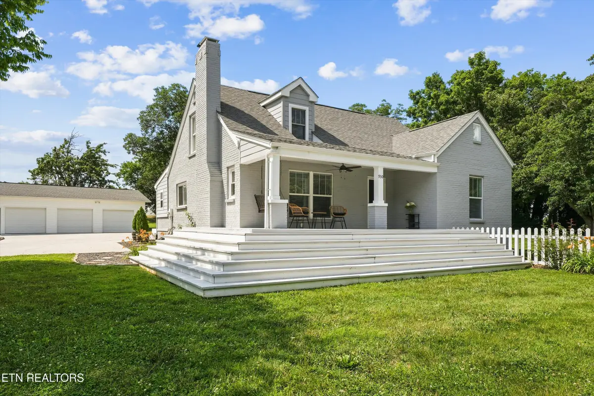 930 Gregg Rd, Friendsville, TN 37737 - #1