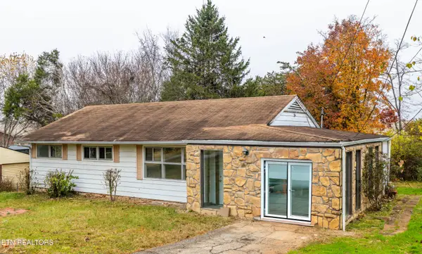 4520 Nicholas Rd, Knoxville, TN 37912