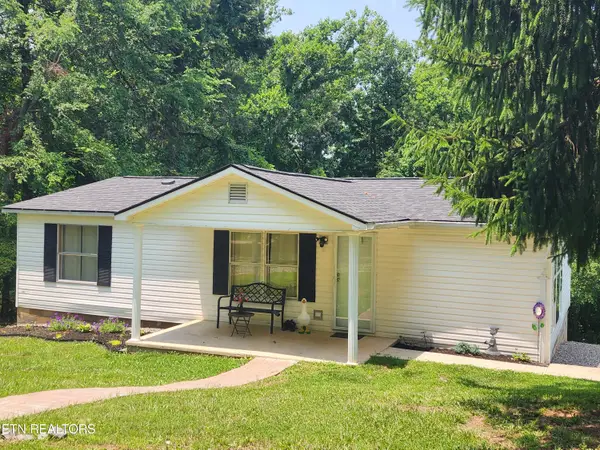709 Skyline Drive, Harriman, TN 37748
