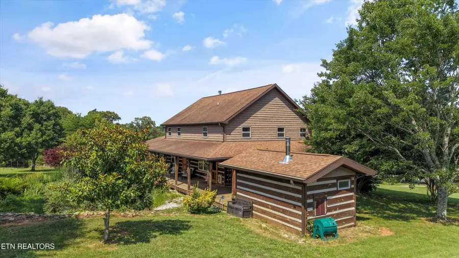 2132 Grey Ridge Rd, Maryville, TN 37801 - #3