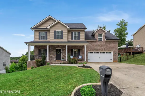 3055 Oakwood Hills Lane, Knoxville, TN 37931