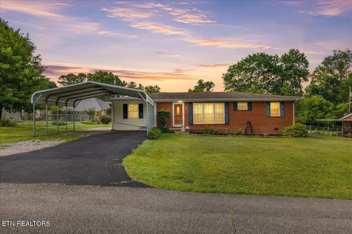 1231 Morgan St, Athens, TN 37303 - #1
