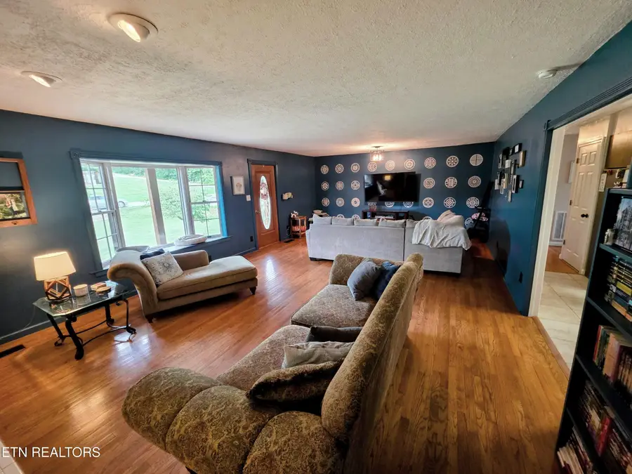 3625 Cunningham Rd, Knoxville, TN 37918 - #3