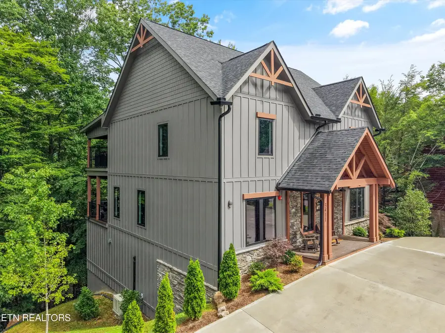 3411 Pebble Stone Way, Pigeon Forge, TN 37863 - #2