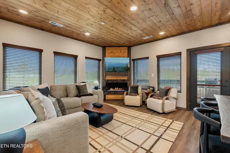 432 Hatchet Way, Pigeon Forge, TN 37863 - #3