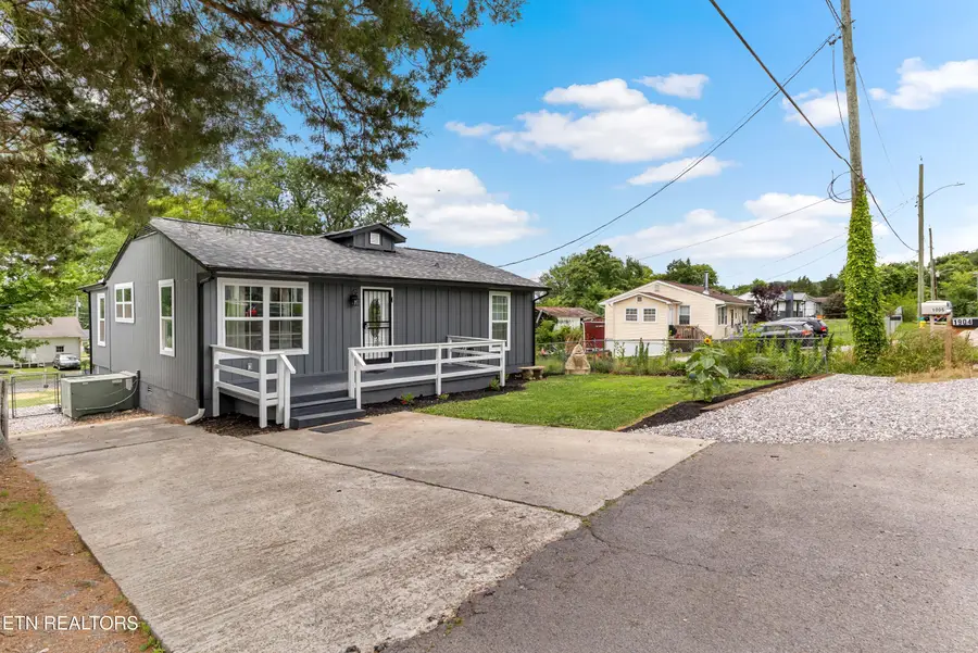 1904 Jourolman Ave, Knoxville, TN 37921 - #3