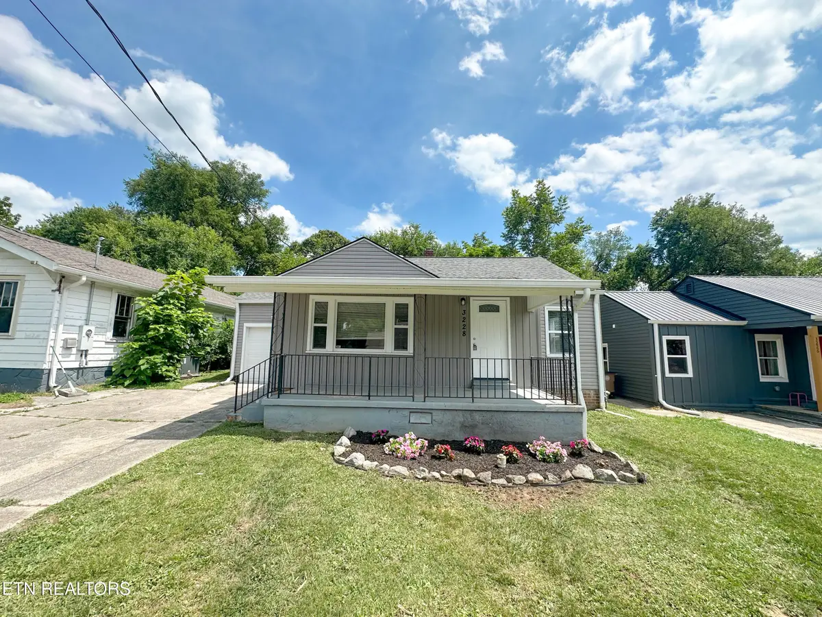 3228 Ashland Ave, Knoxville, TN 37914 - #1
