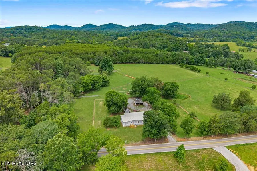 1091 Fairview Rd, Tellico Plains, TN 37385 - #3