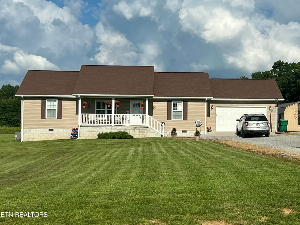 233 Georgee Rd, Jamestown, TN 38556 - #1