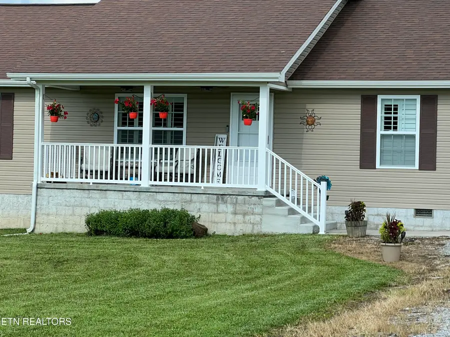 233 Georgee Rd, Jamestown, TN 38556 - #3