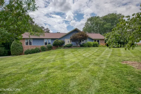 909 Woodsmoke Circle, Knoxville, TN 37934
