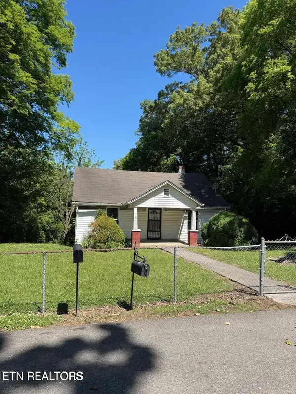 835 Spring Drive, Knoxville, TN 37920