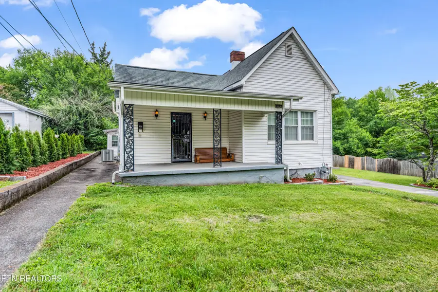 2729 Barton St, Knoxville, TN 37917 - #3
