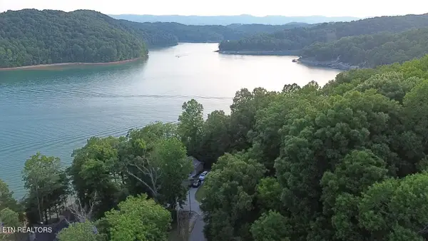 Cove Pointe Rd, LaFollette, TN 37766