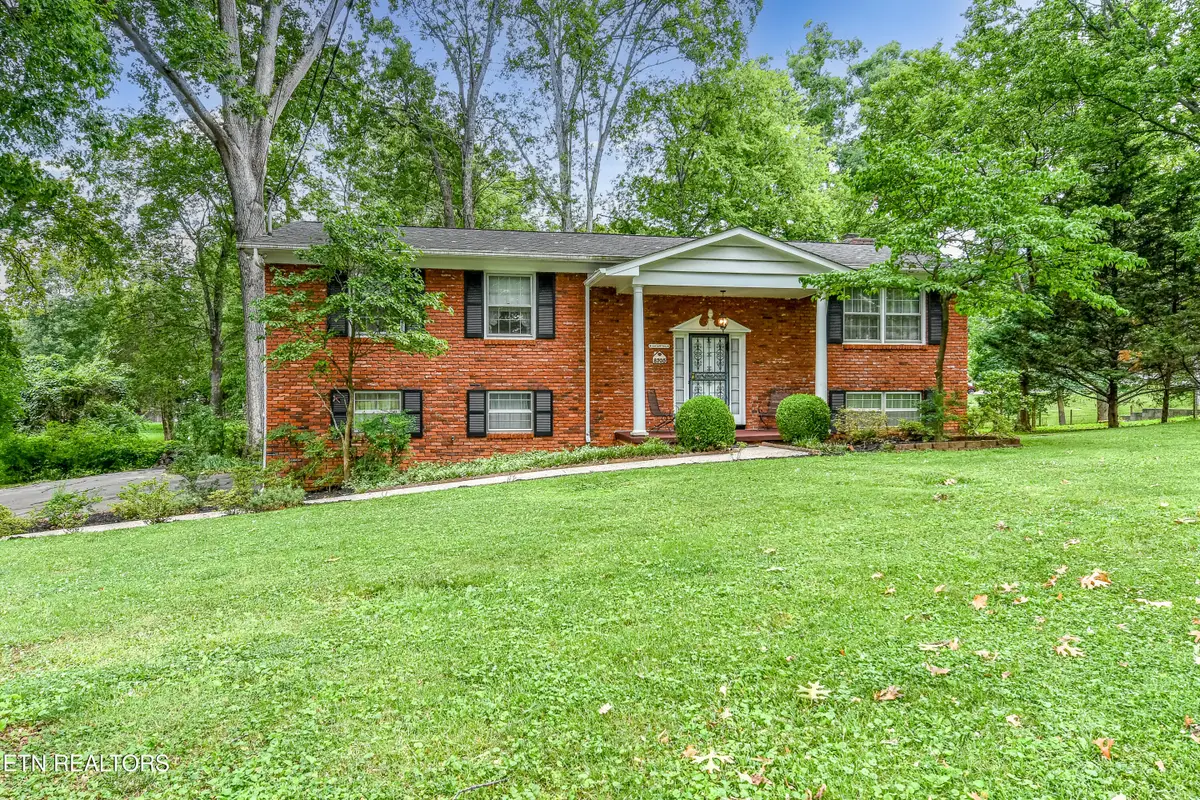 8705 Longmeade Drive, Knoxville, TN 37923 - #1