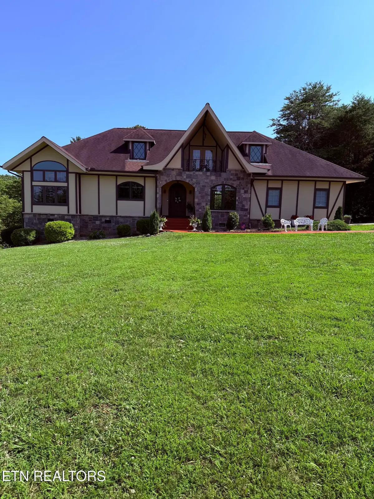 135 Bluffton Rd, Friendsville, TN 37737 - #1