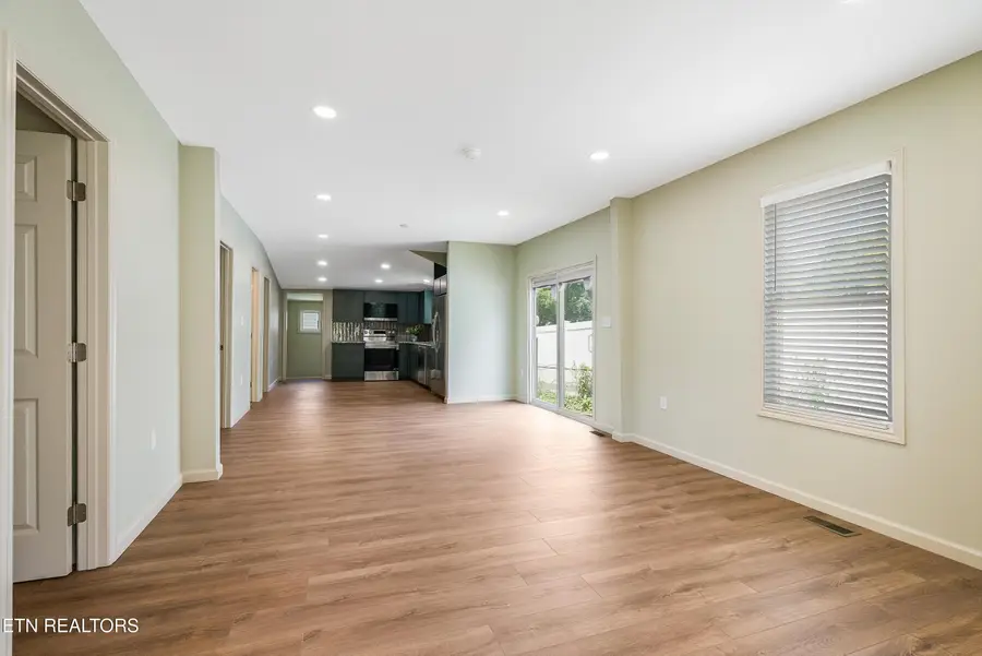 427 Oglewood Ave, Knoxville, TN 37917 - #3
