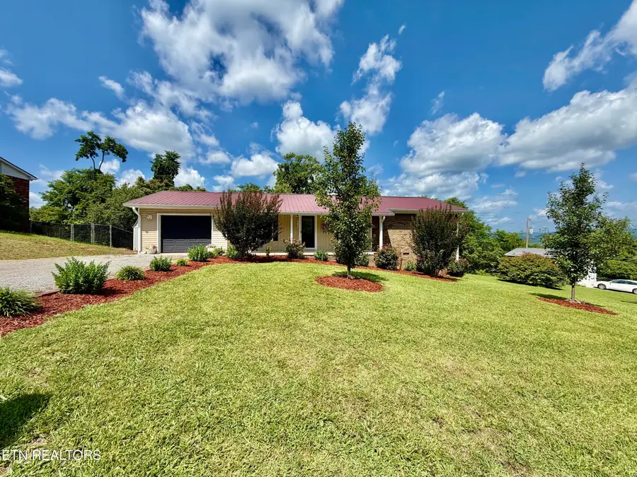 618 Essary Rd, Tazewell, TN 37879 - #2