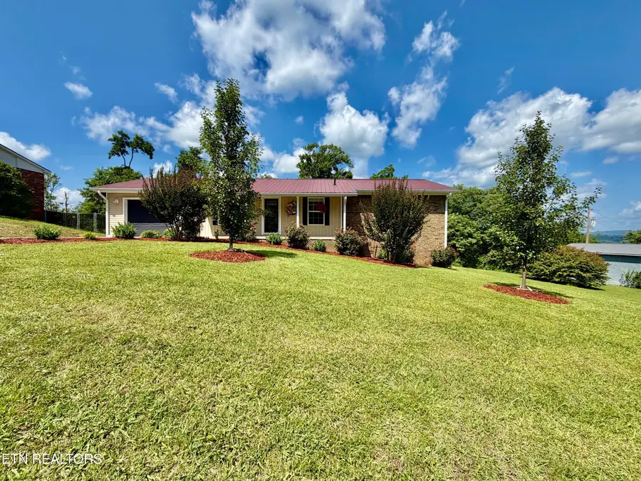 618 Essary Rd, Tazewell, TN 37879 - #3