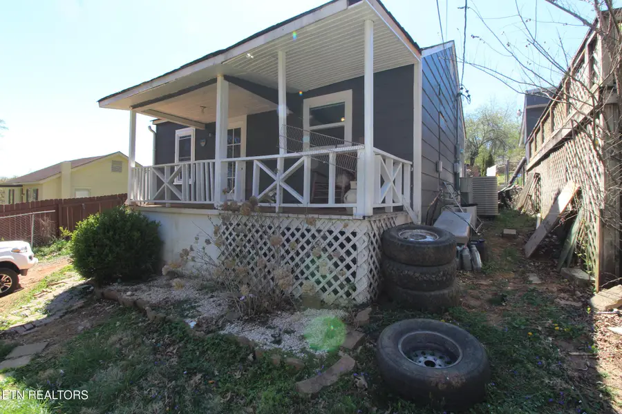 1111 Yellowstone Rd, Knoxville, TN 37914 - #2