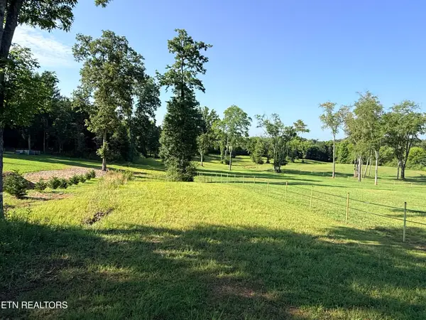Address Withheld By Seller, Sweetwater, TN 37874