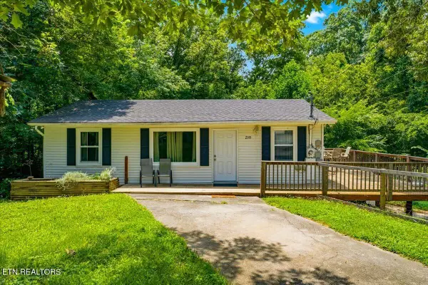 2319 Woods Smith Rd, Knoxville, TN 37921