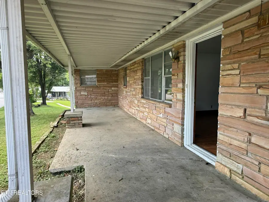 419 Carlock Ave, Harriman, TN 37748 - #2