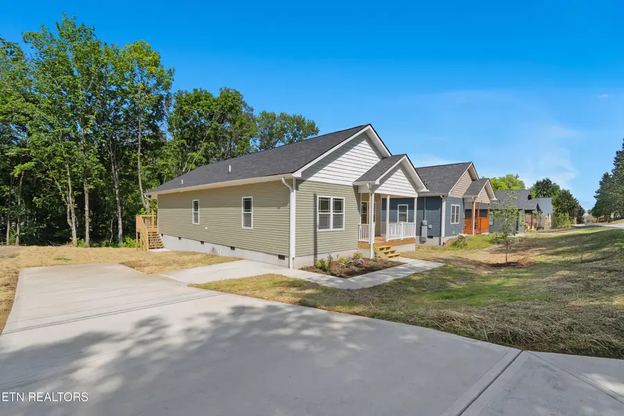 3442 Gap Rd, Knoxville, TN 37921 - #3