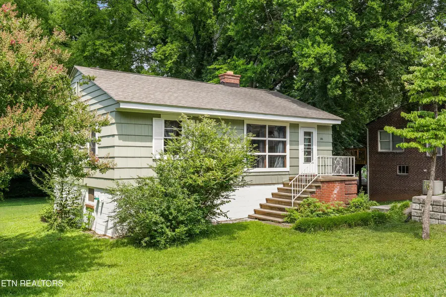 306 S Cedar St, Maryville, TN 37803 - #2