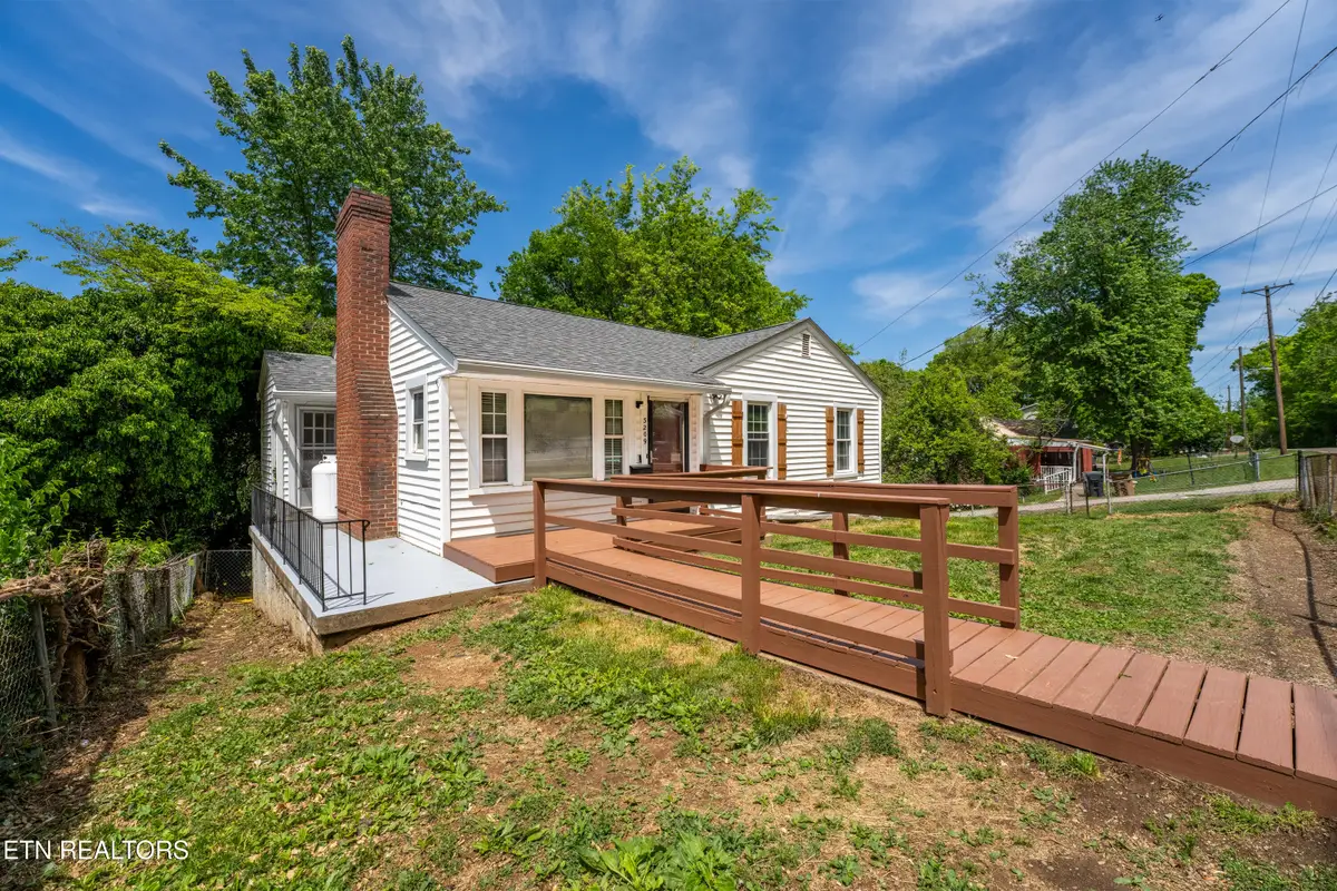 3209 Washington Pike, Knoxville, TN 37917 - #1