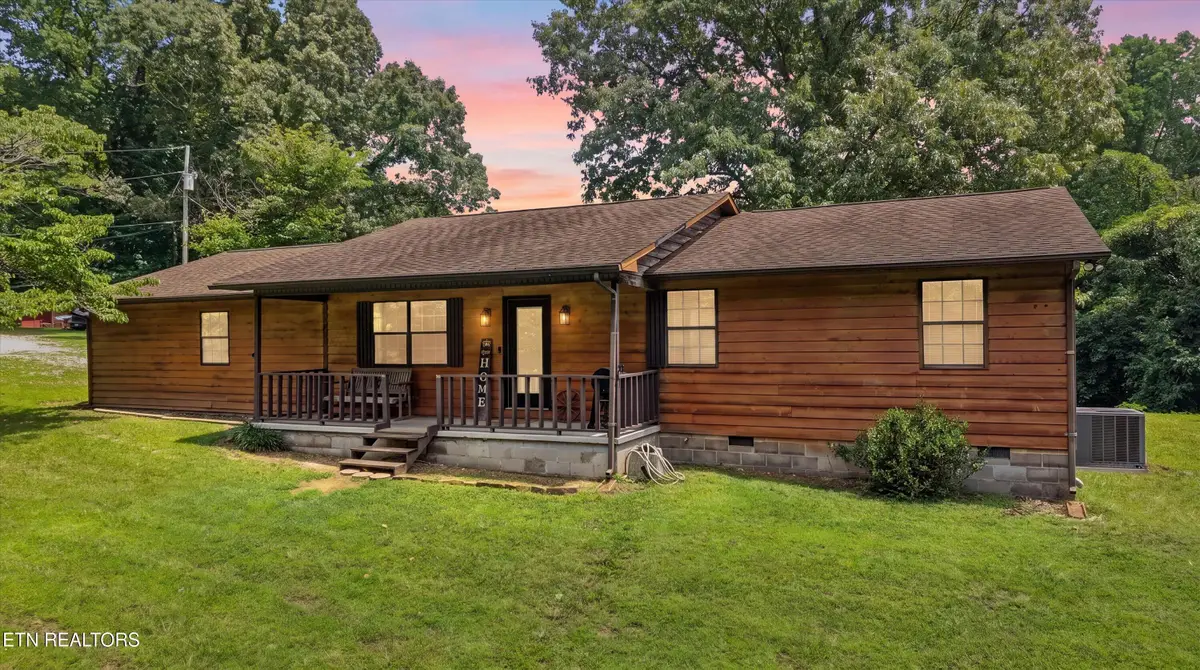349 Fairchild St, Harriman, TN 37748 - #1