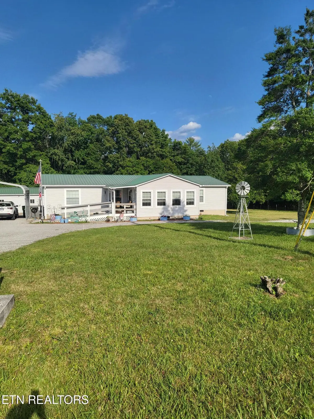 63 Cherry St, Crossville, TN 38572 - #1