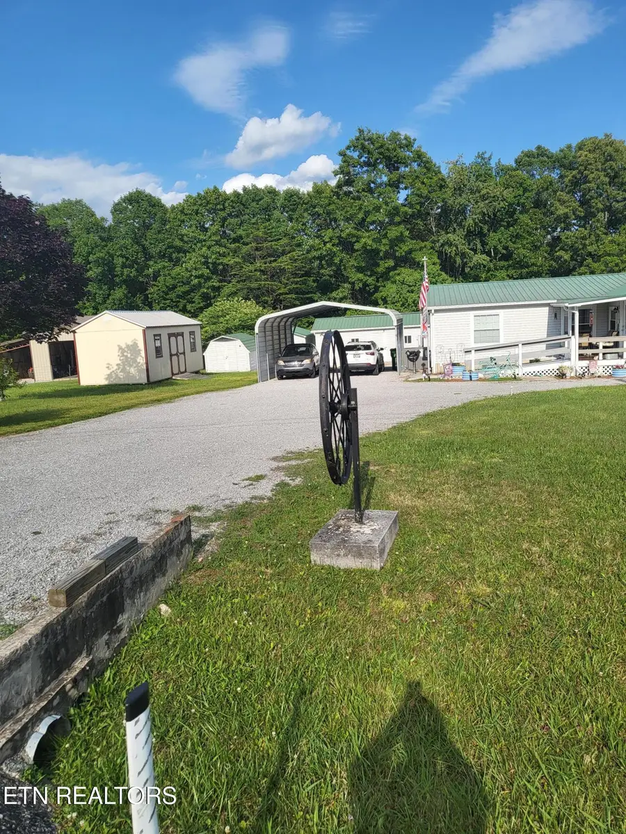 63 Cherry St, Crossville, TN 38572 - #2