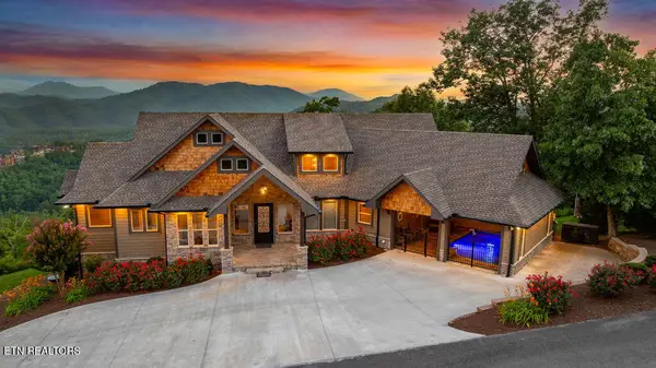 3222 Laurel Cove Tr, Sevierville, TN 37862