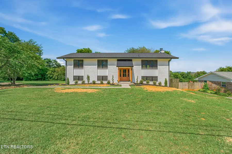 8236 Spruceland Rd, Powell, TN 37849 - #2