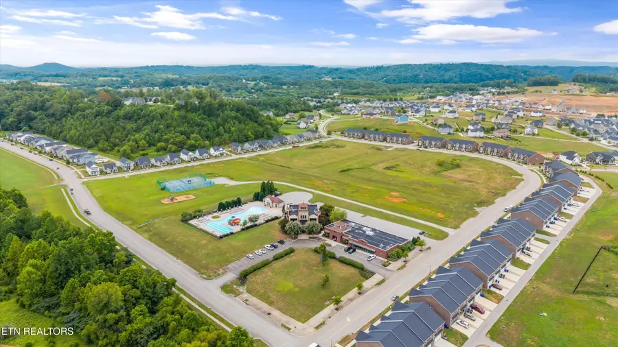 100 Forestberry St, Oak Ridge, TN 37830 - #3