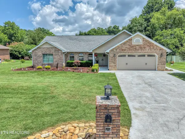 1210 Edinburgh Drive, Maryville, TN 37803