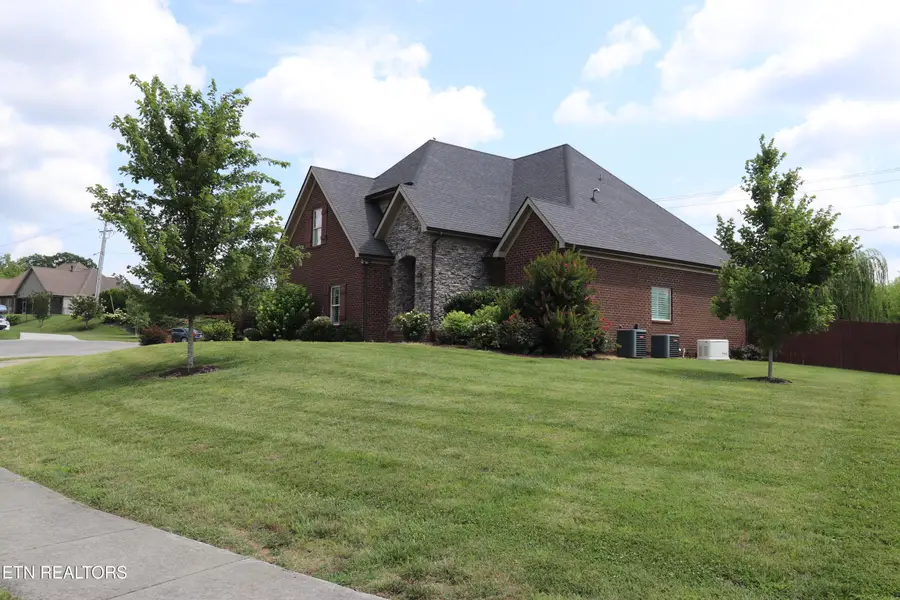 1436 Edenbridge Drive, Alcoa, TN 37701 - #2